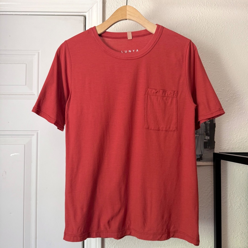 LUNYA rose red pink athletic crew neck cotton patch short sleeve tee t-shirt
